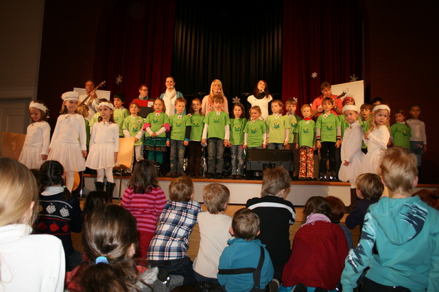 gal/2010/2010 Saitentwist Haus Fuhr Werden 4.12.Rotnasen und Gluehwangen/2010 Saitentwist Haus Fuhr Werden 4.12. Rotwangen u Gluehnasen 042.jpg